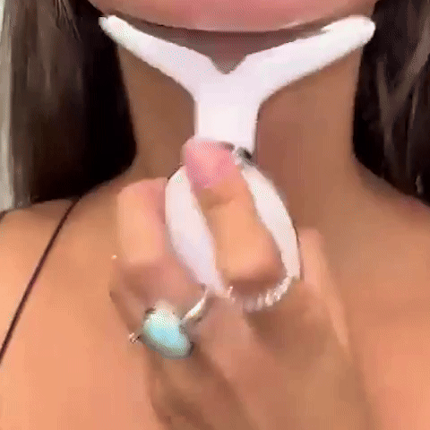 femme appareil massage cou visage